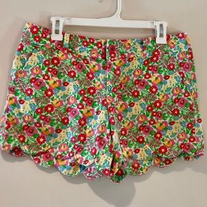 Lilly Pulitzer Buttercup 5” Scallop Hem Shorts